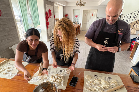 上海：饺子烹饪课和静安寺之旅饺子烹饪课和静安寺之旅（含接送服务）