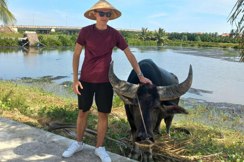 Passeio turístico de bicicleta pela zona rural de Hoi An em particular ou em grupoPasseio de bicicleta em grupo com saída de Hoi An