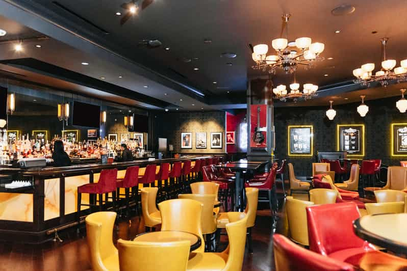 Las Vegas Strip: Brad Garrett’s Comedy Club at MGM Grand | GetYourGuide