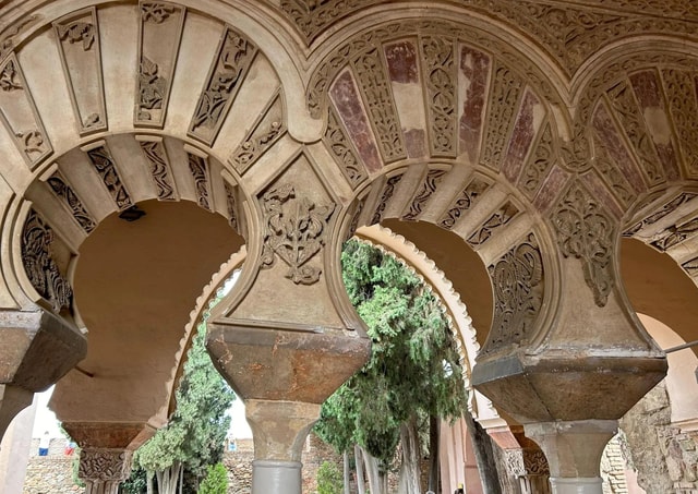 Alcazaba of Málaga & Roman Theatre Highlights Tour & Tickets