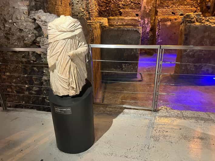 Rome Underground: Vicus Caprarius, Trevi & Spanish Steps