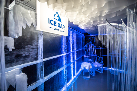 Gdańsk: Ice Bar Entry with a Drink Ice Bar Gdańsk | One Drink + Two Shots