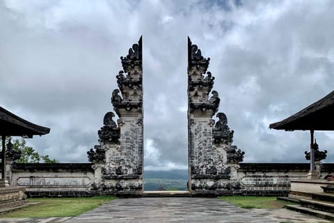 Bali: Besakih, Lempuyang, and Tirta Gangga Temple Tour