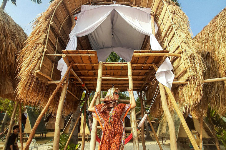 Coron: Overnight Island Adventure with Meals and Transfers