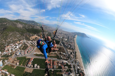 Alanya: Tandem Paragliding Flight with Hotel Pickup