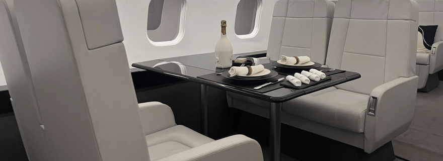 Dugny : Shooting photo & vidéo dans un décor de jet privé