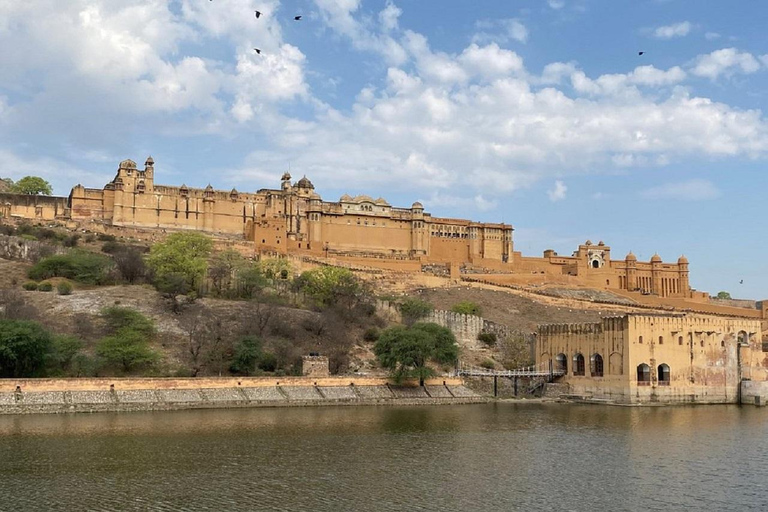Jaipur: Royal Delights AC Car Sightseeing with Guide