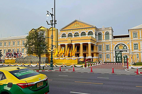 Small Group Bangkok Tour: Street Food, Markets and Temples