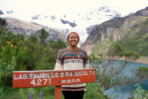 Huaraz: Private hiking route through the Rajucolta lagoon