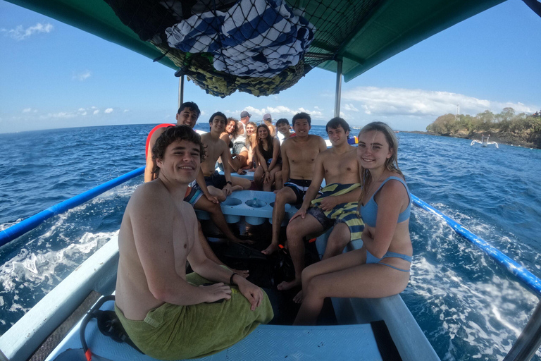Bali : plongée avec tuba dans deux sites du Blue Lagoon, avec déjeuner et transportSnorkeling à deux sites dans le lagon bleu, rendez-vous au lieu de rendez-vous.