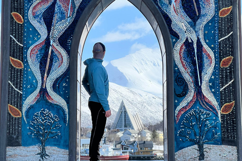 Tromsø: Small Group City Walk & Cinnamon Bun at Fint Café