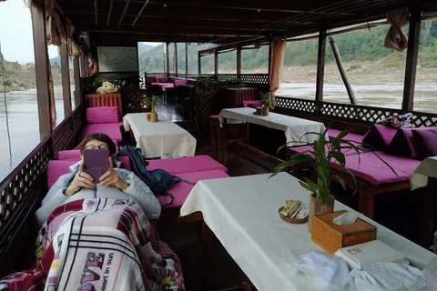 VIP Chiang Mai: 3 Day Trip Slow Boat to Luang Prang