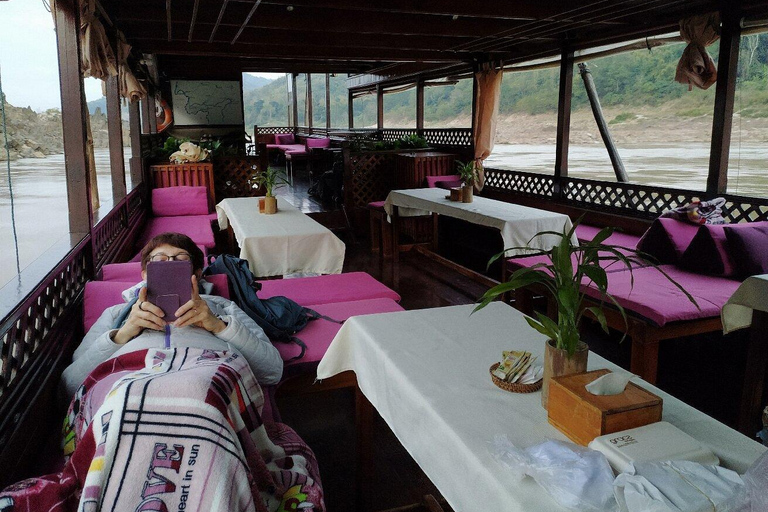 VIP Chiang Mai: 3 Day Trip Slow Boat to Luang Prang [VIP] Chiang Mai: 3 Day Trip a Cruise to Luang Prang