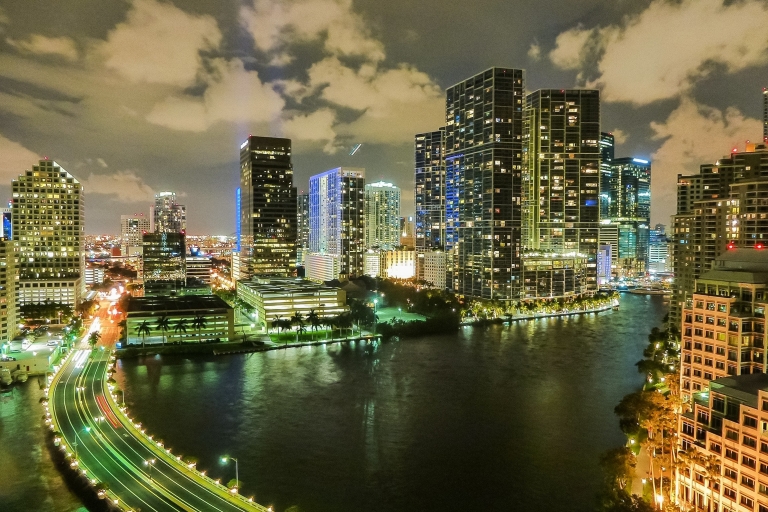 Miami: avondcruise van 1,5 uur op Biscayne BayMiami: 1,5 uur durende avondcruise & dubbeldekker stadstour