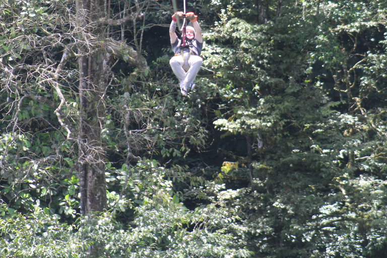 San Jose: Zipline + Canyoning + Transportation + Lunch Combo