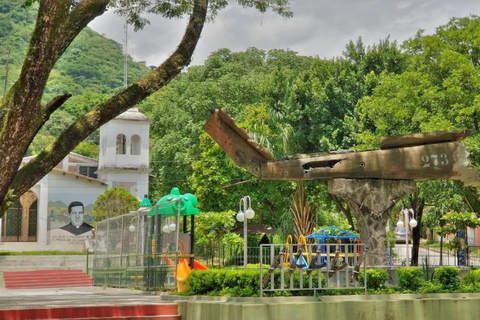 Miasto Cabañas: Las Cinquera-Wodospady i historyczne centrum IlobascoMiasto Cabañas: Las Cinquera-wodospady i centrum historyczne Ilobasco