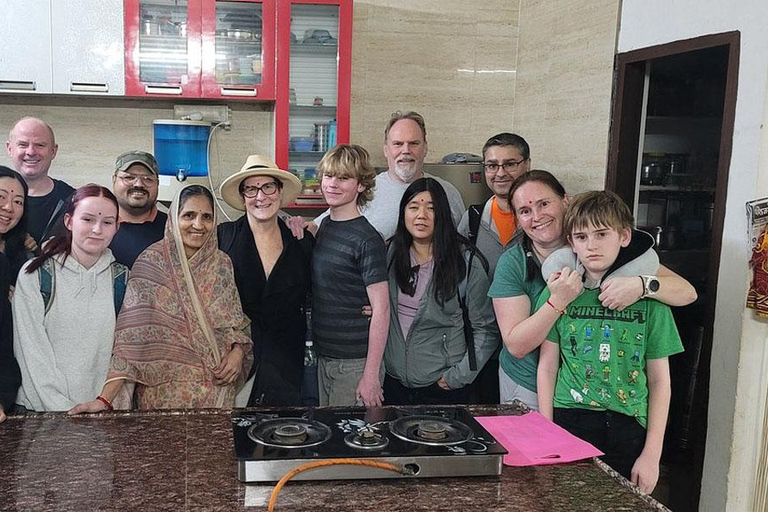 Udaipur: Authentic Indian Cooking Class with Lunch or Dinner