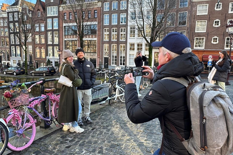 Amsterdam: Small Group Walking Tour with Fun Guide Walking Tour in Amsterdam with Enthusiastic and Fun Guide