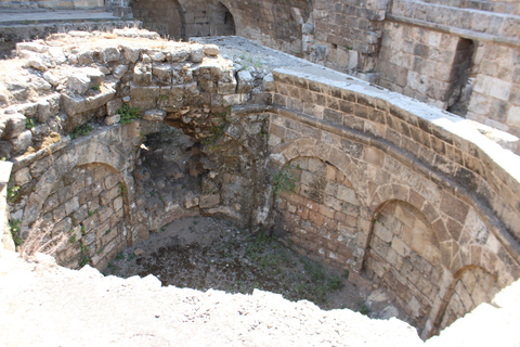 Beirut: Tagestour zur Zitadelle von Tripolis, zu den Souks und zum Hammam mit MittagessenBeirut: Tagestour zur Zitadelle von Tripolis, zu den Souks und ins Hammam mit Mittagessen