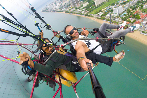 Pattaya: Praia + Cidade Voo panorâmico de paramotor da BFABFA Flying Club - Voo Tandem Paramotor