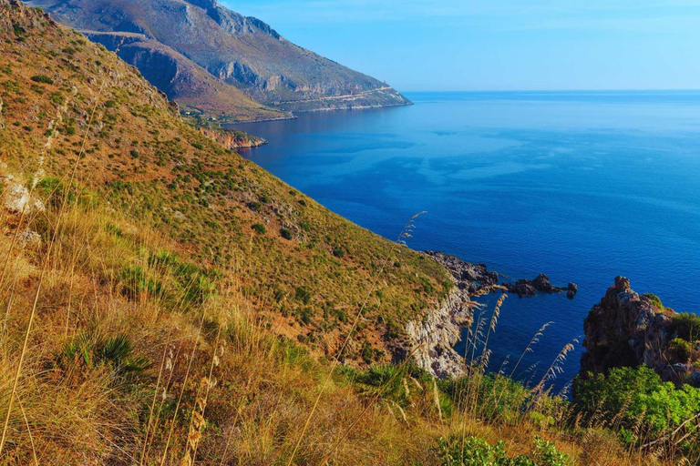 Catania: Guided Horseback Ride in Misterbianco Countryside
