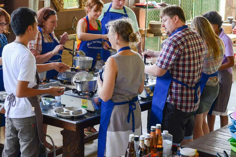 Krabi: Ya Thai evening Cooking Class with Transfer in Aonang Set Menu C