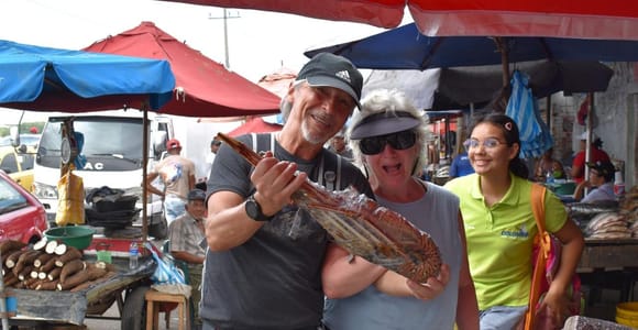 Cartagena: Bazurto Market Inmersive Tour with Local Guide