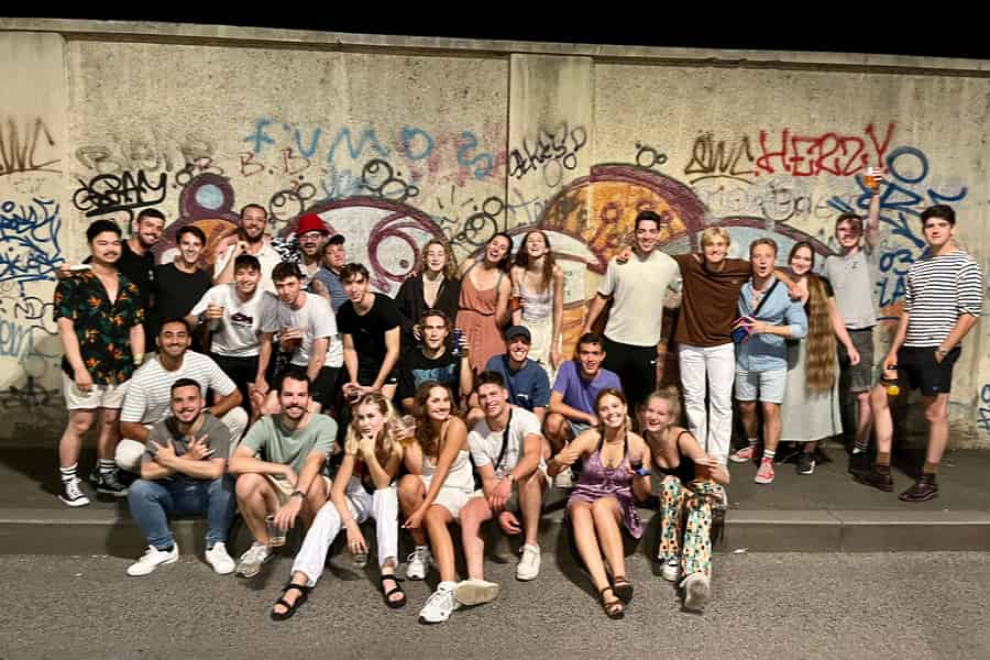 Zagreb: Kneipentour, 1 Stunde unbegrenzte Getränke und Eintritt in den Club. Foto: GetYourGuide
