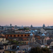 Rom: Geführte Tour und Aperitivo über den Dächern der Ewigen Stadt