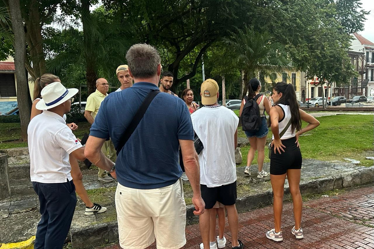 Casco Viejo Walking Tour: History, Culture & Local Tasting