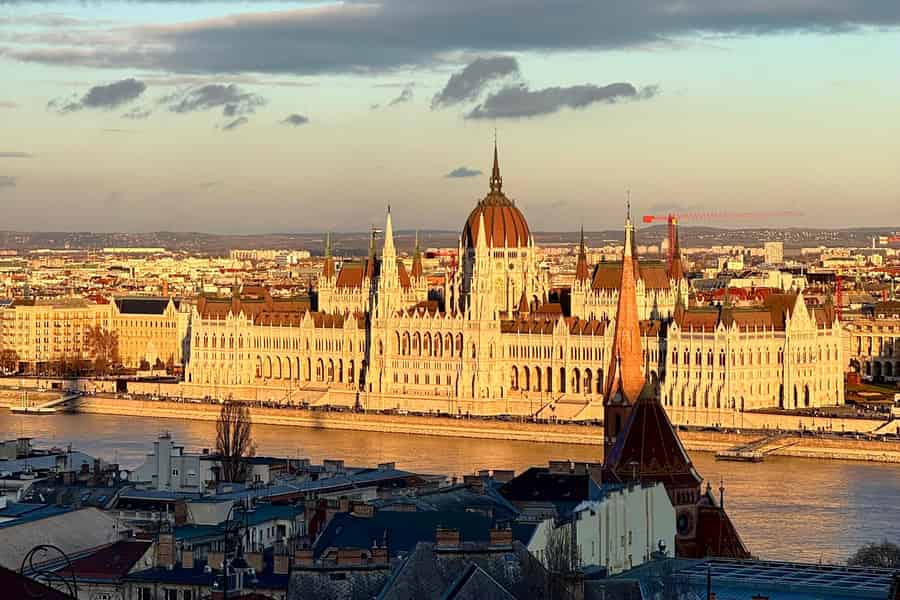 Budapest: Geschichtstour: Parlament, Basilika & Zentralmarkt. Foto: GetYourGuide Budapest: Geschichtstour: Parlament, Basilika & Zentralmarkt. Foto: GetYourGuide