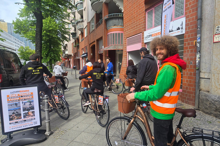 Berlin : visite à vélo de 3,5 heures - Un voyage dans le temps à travers la capitaleBerlin : balade à vélo de 3,5 heures - Un voyage dans le temps à travers la capitale