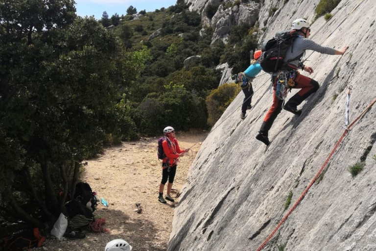 Aix-en-Provence : Climbing class on the Sainte-Victoire