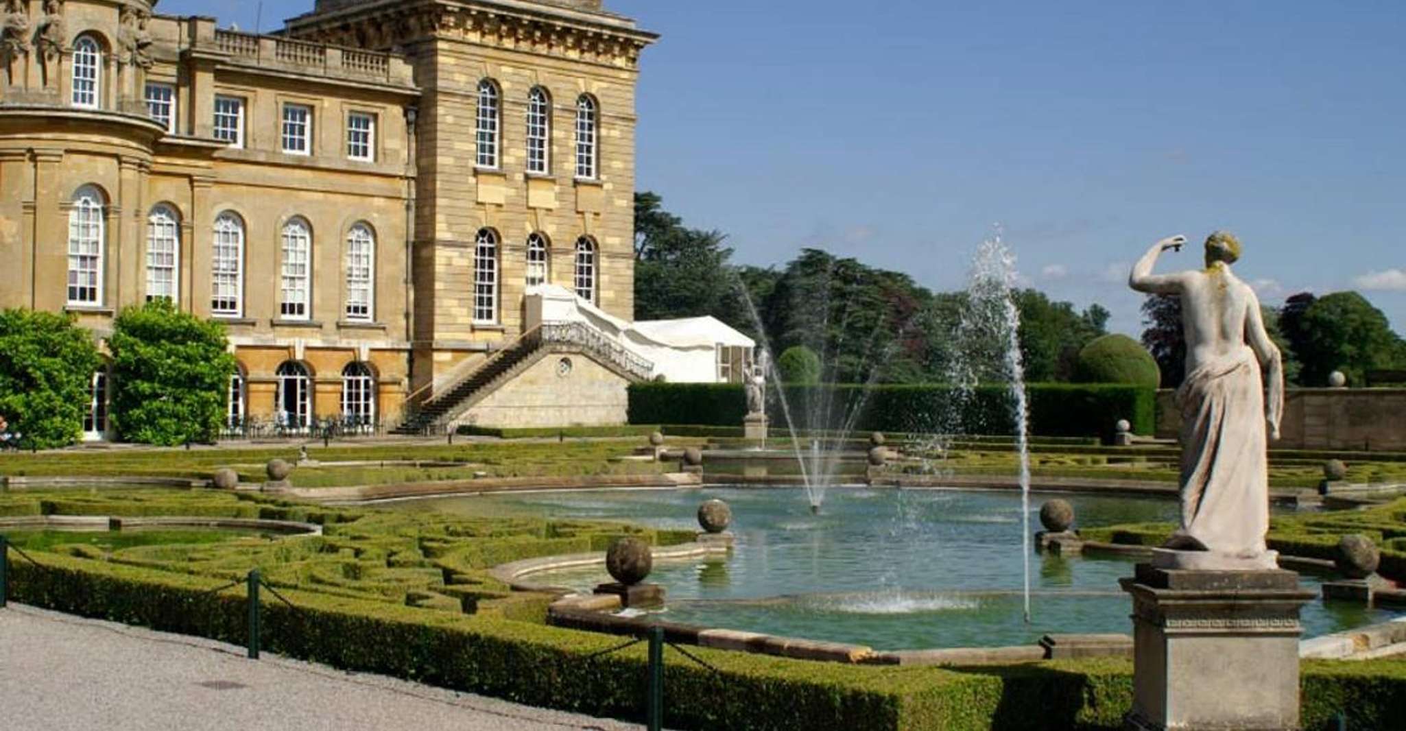 The Cotswolds and Blenheim Palace with Optional Pub Lunch