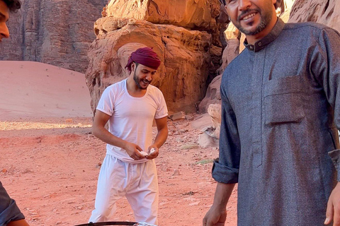 Wadi Rum: 2-Day Southern Desert Tour, Camel & Stargazing