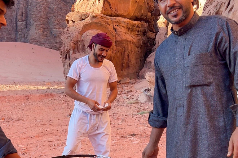 Wadi Rum: 2-Day Southern Desert Tour, Camel & Stargazing