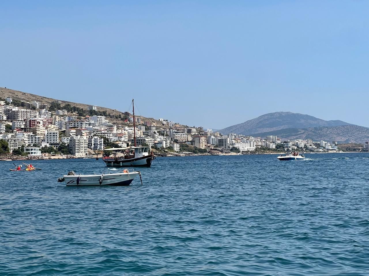 Saranda: Ksamil, Ali-Pascha-Höhle und Krorëza-Strand-Bootstour