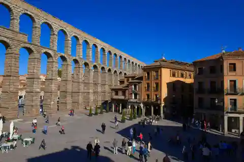 Fra Madrid: Dagstur til Segovia med historie, gastronomi og akvædukt