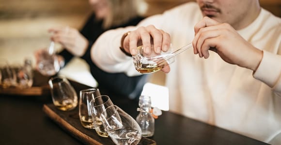 Dublin: Whiskey Blending & Personalised Miniature Whiskey