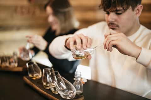 Dublin: Whiskey Blending & Personalised Miniature Whiskey - Image 3
