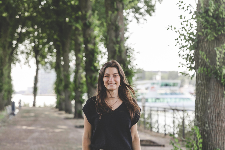 Rotterdam: Private Photoshoot with a Local Photographer