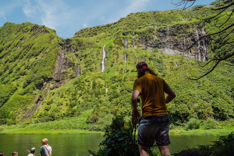 Santa Cruz das Flores: Visita guiada com cascatas do Ferreiro