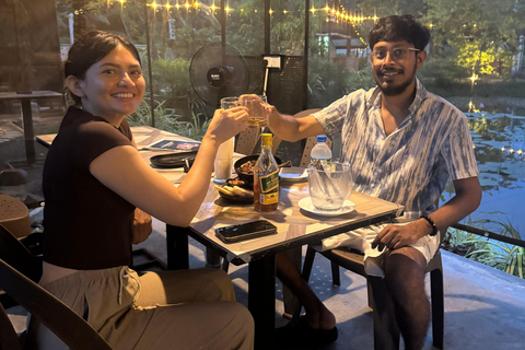 Colombo: Dodgy Bar Tour with Local Snacks and Drinks