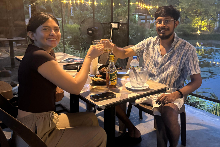 Colombo: Dodgy Bar Tour with Local Snacks and Drinks