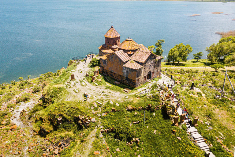 Armenia Day Tour: Dmanisi, Sevan & Yerevan