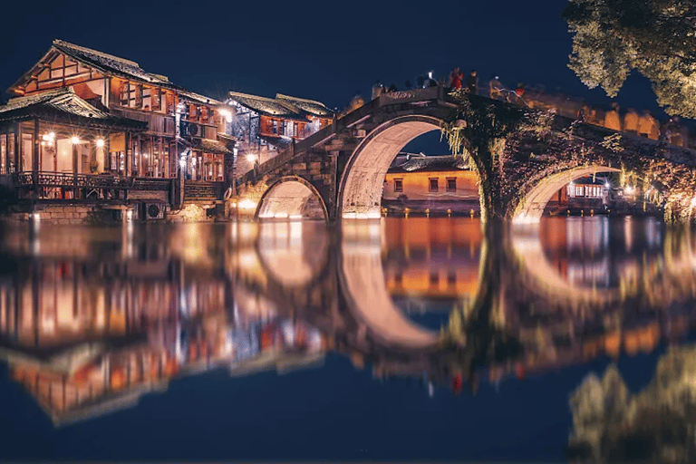 Wuzhen: Private Multilingual Guide Tour & Hotel Pick-Up West Gate Tour: French & German Guide + Hotel Transfer