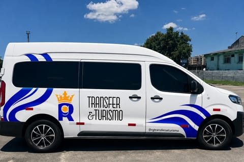 Rio de Janeiro: Private transfer for 8 to 10 passengers