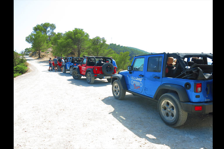 Ibiza: Private Jeep Wrangler Tour & Lunch at Beach Rest.