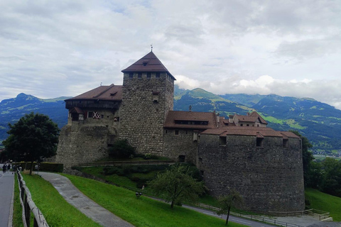 Vaduz a piedi: visita guidata alla capitale alpina del Liechtenstein