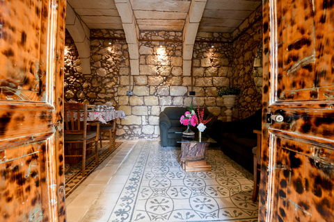 Gozo: Traditional and Local Breakfast in a Historic building